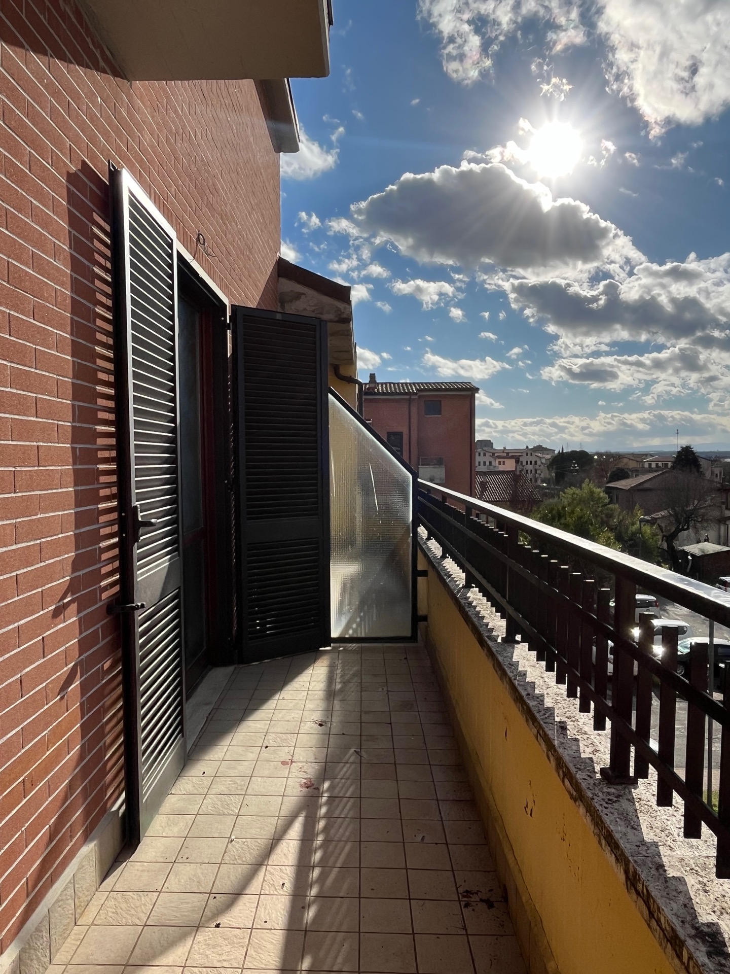 AV 1843_a_5_6 – 32 APPARTAMENTI ULTIMO PIANO CON MANSARDA E GARAGE CAMUCIA