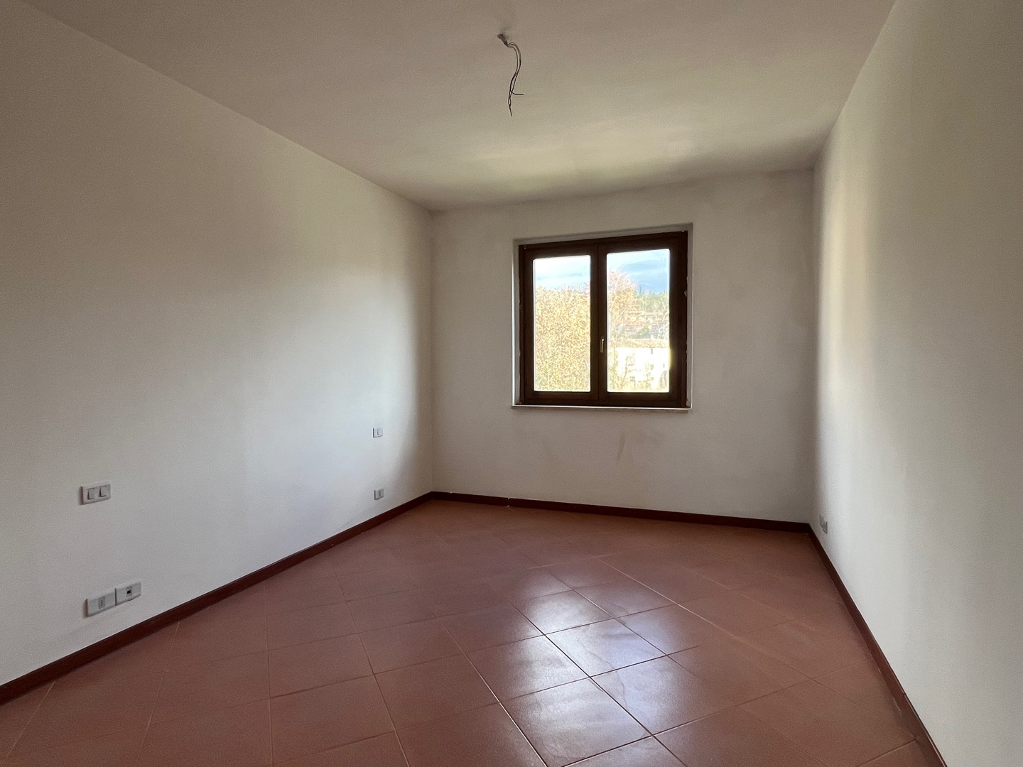 AV 1843_a_5_6 – 37 APPARTAMENTI ULTIMO PIANO CON MANSARDA E GARAGE CAMUCIA