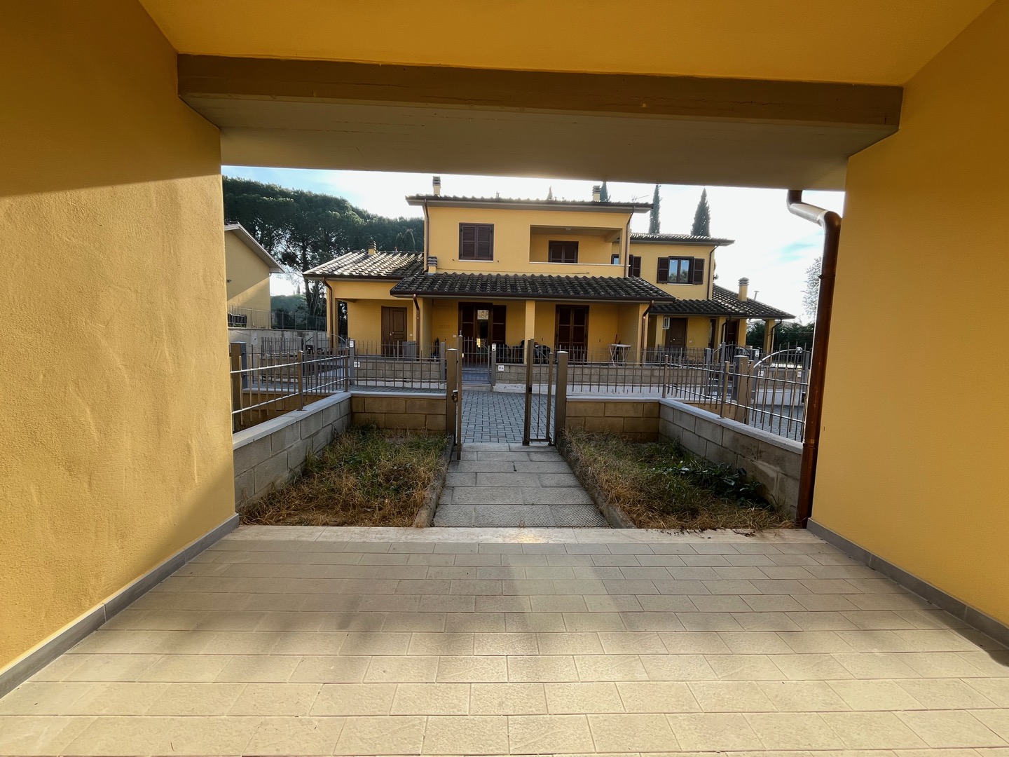 AV 1887_C – 14 Appartamento tipo villetta con giardino privato e garage