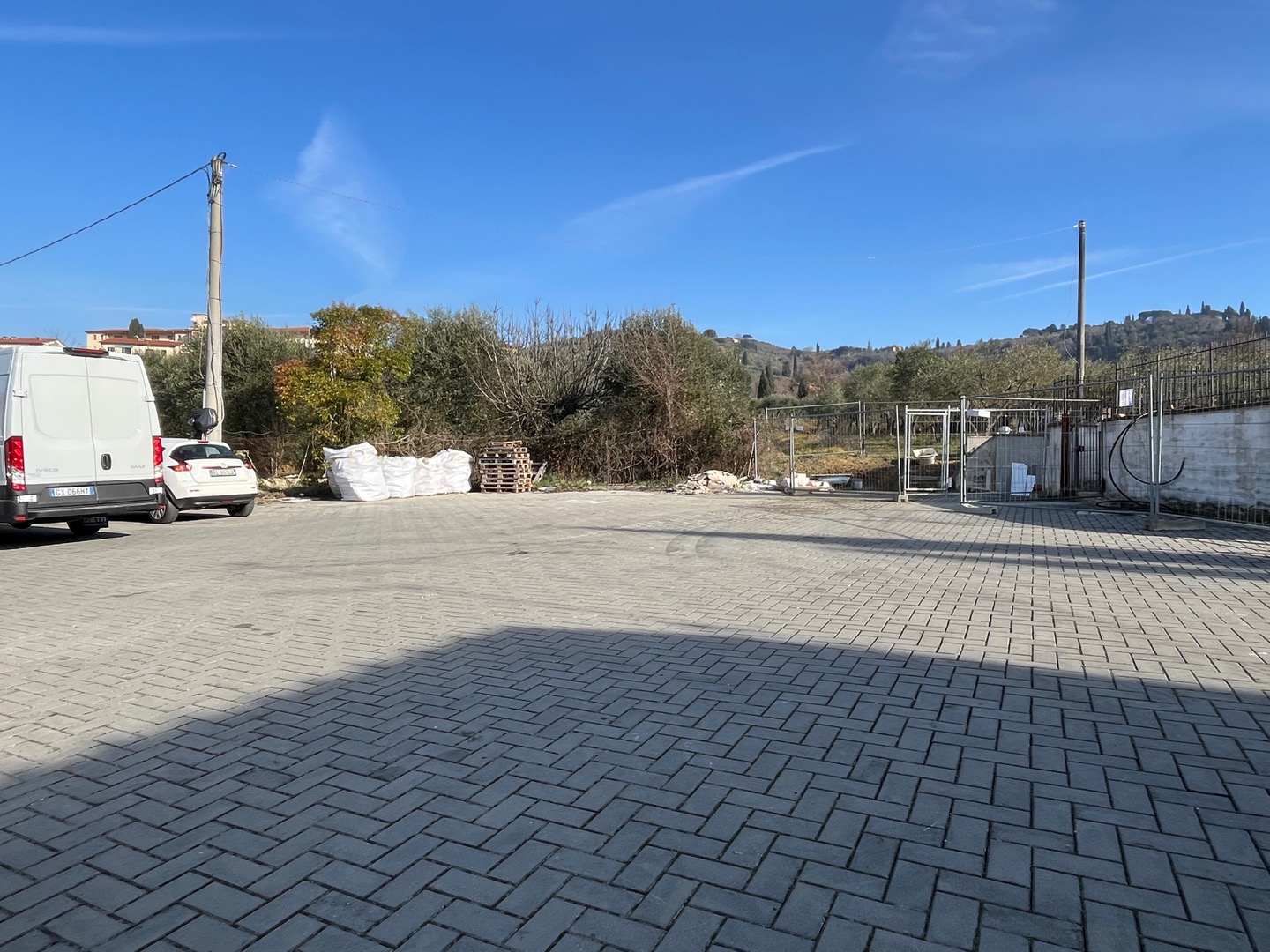 AV 1887_C – 26 Appartamento tipo villetta con giardino privato e garage