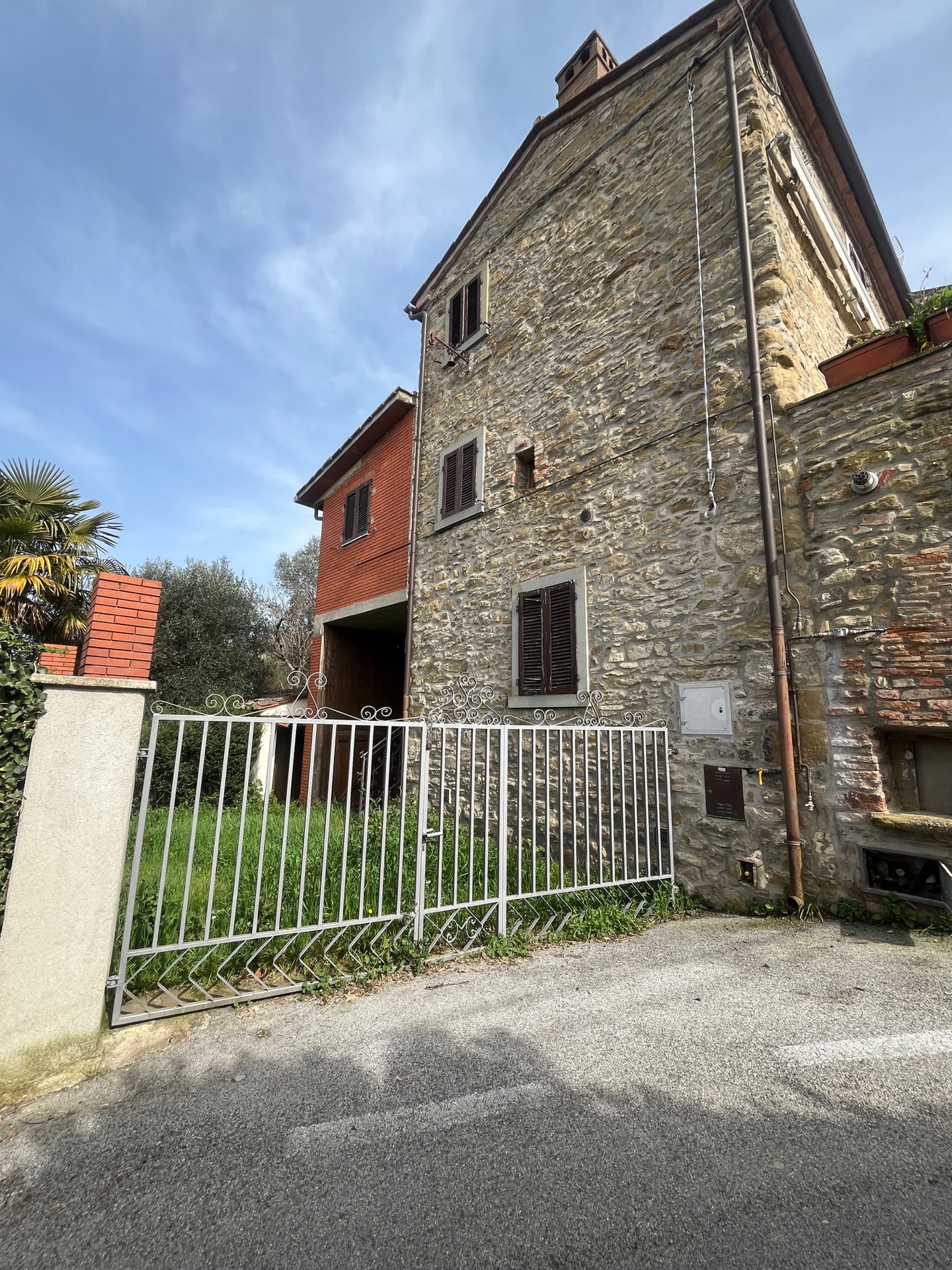 AV 1888 – 8 ABITAZIONE IN PIETRA TERONTOLA ALTA