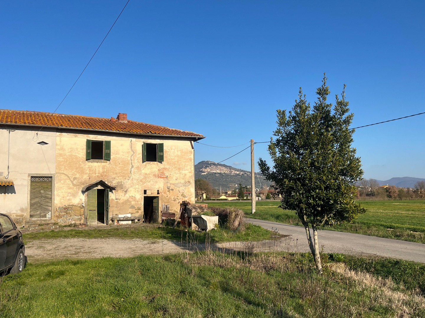 AV 1889 – 8 ABITAZIONE DA RISTRUTTURARE CORTONA CAMPAGNA