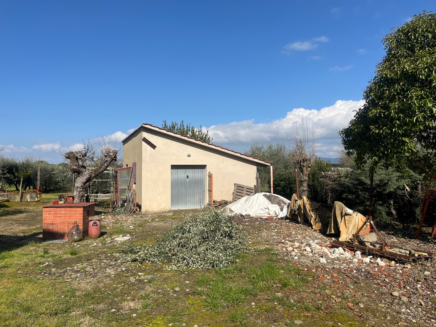 AV 1891 – 11 ABITAZIONE SINGOLA CON TERRENO CORTONA FRATTA