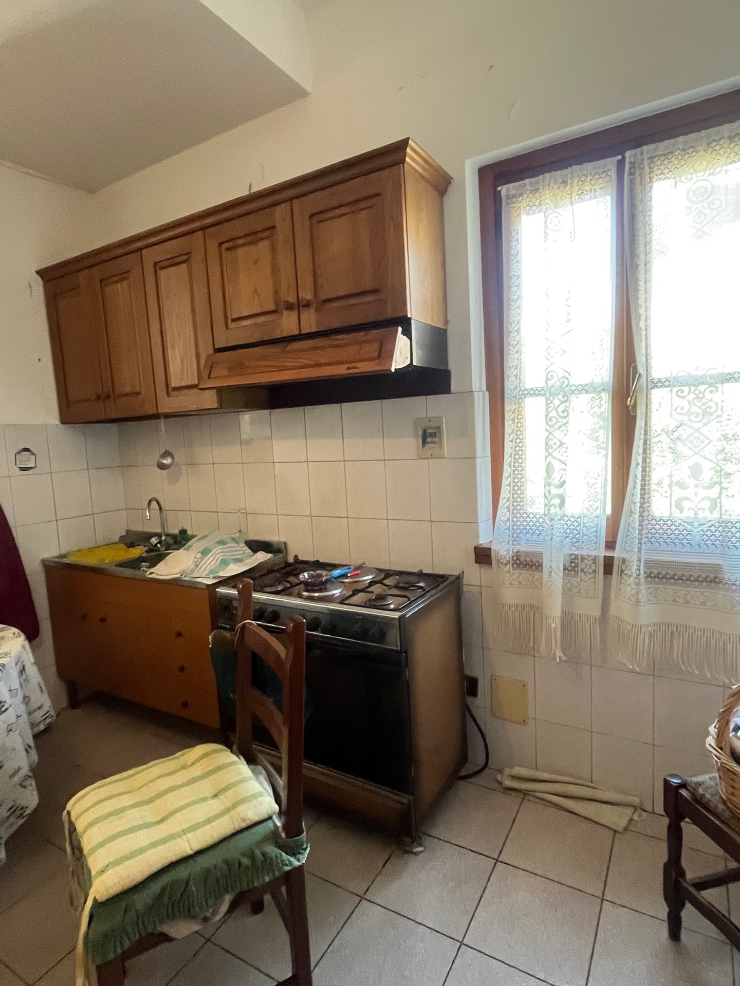 AV 1891 – 23 ABITAZIONE SINGOLA CON TERRENO CORTONA FRATTA