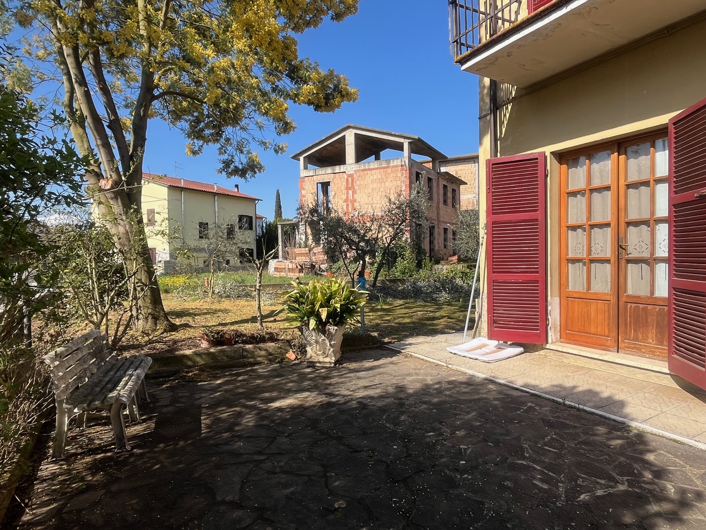 AV 1891 – 41 ABITAZIONE SINGOLA CON TERRENO CORTONA FRATTA
