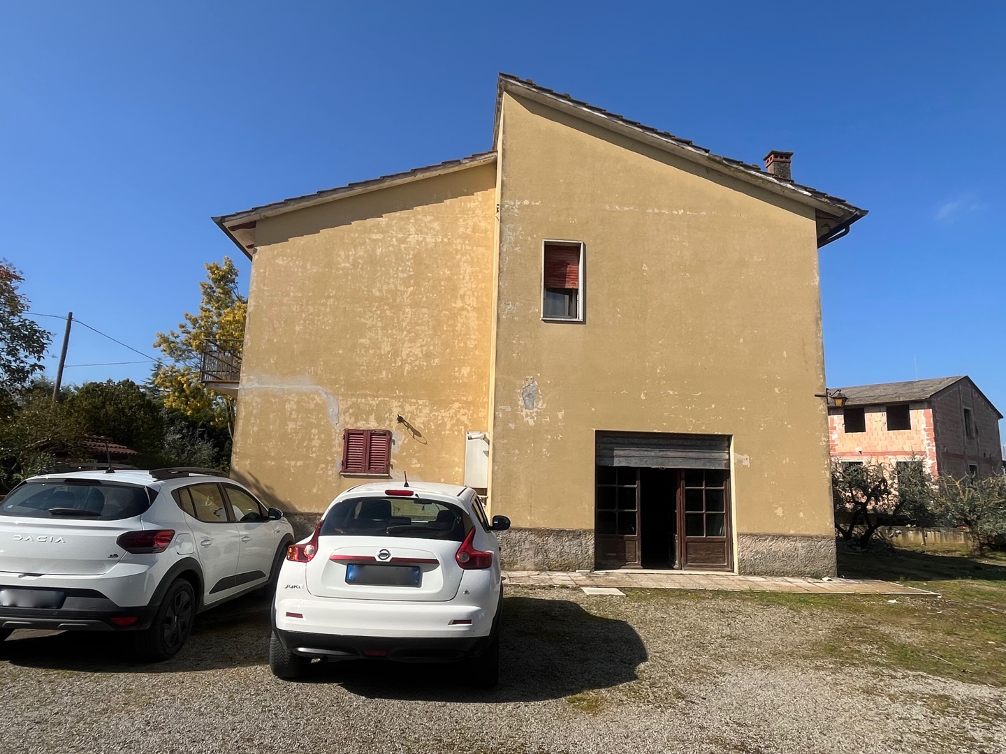 AV 1891 – 6 ABITAZIONE SINGOLA CON TERRENO CORTONA FRATTA