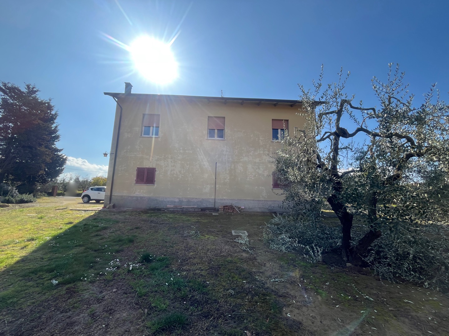 AV 1891 – 8 ABITAZIONE SINGOLA CON TERRENO CORTONA FRATTA
