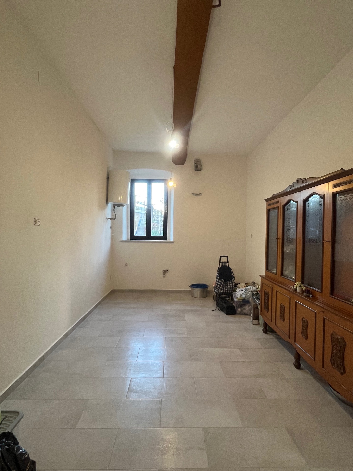 AV 1892 – 21 APPARTAMENTO RISTRUTTURATO CAMUCIA CENTRALE