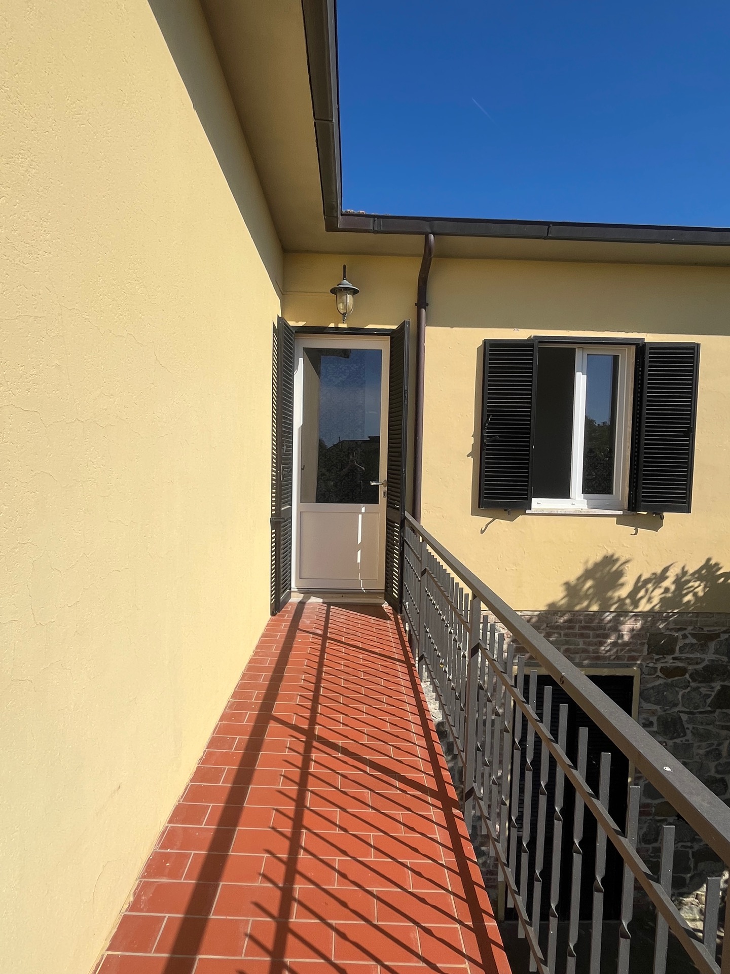 AV 1512 – 42 ABITAZIONE CORTONA LOC. FRATTA SANTA CATERINA