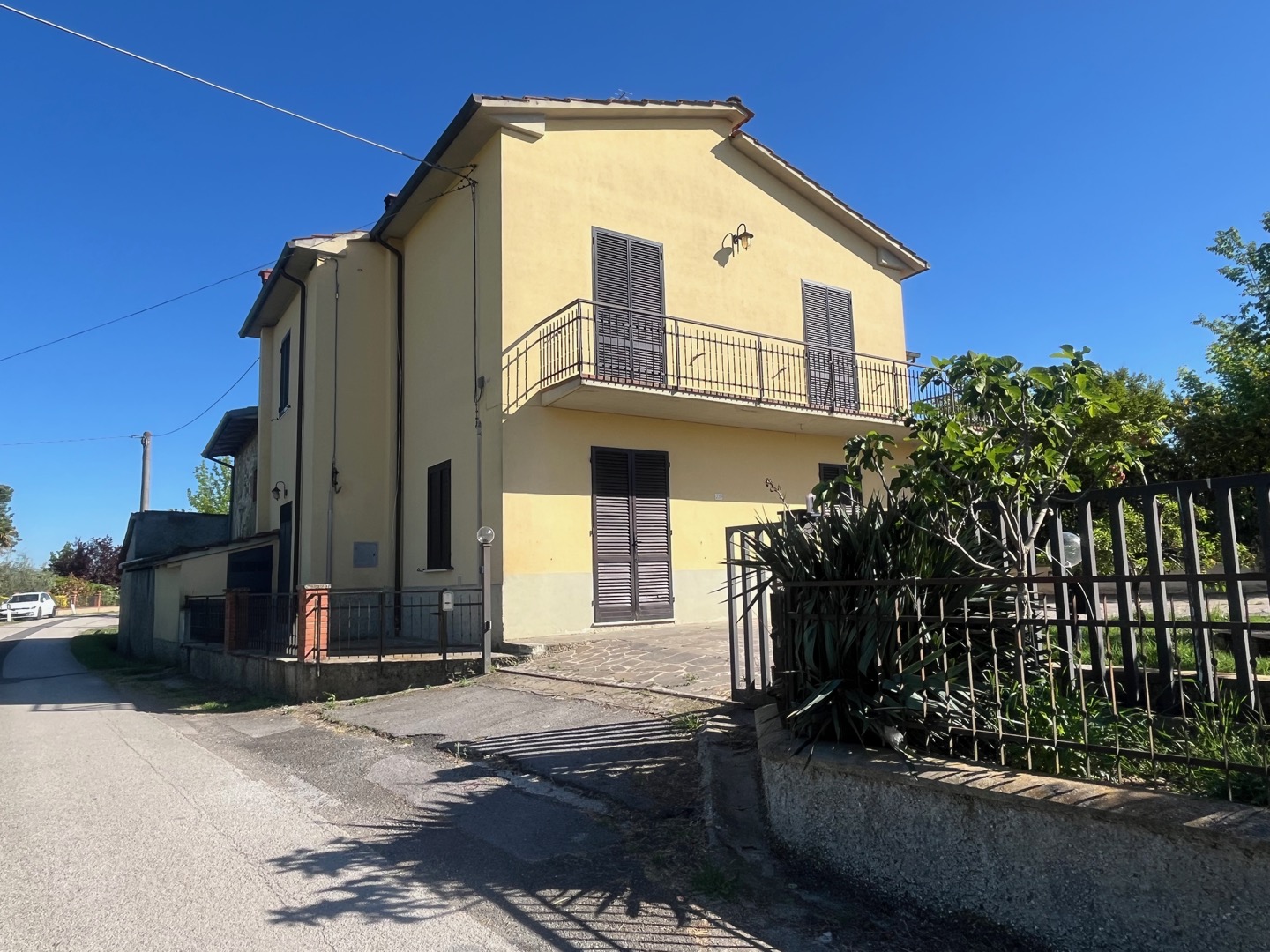AV 1512 – 8 ABITAZIONE CORTONA LOC. FRATTA SANTA CATERINA