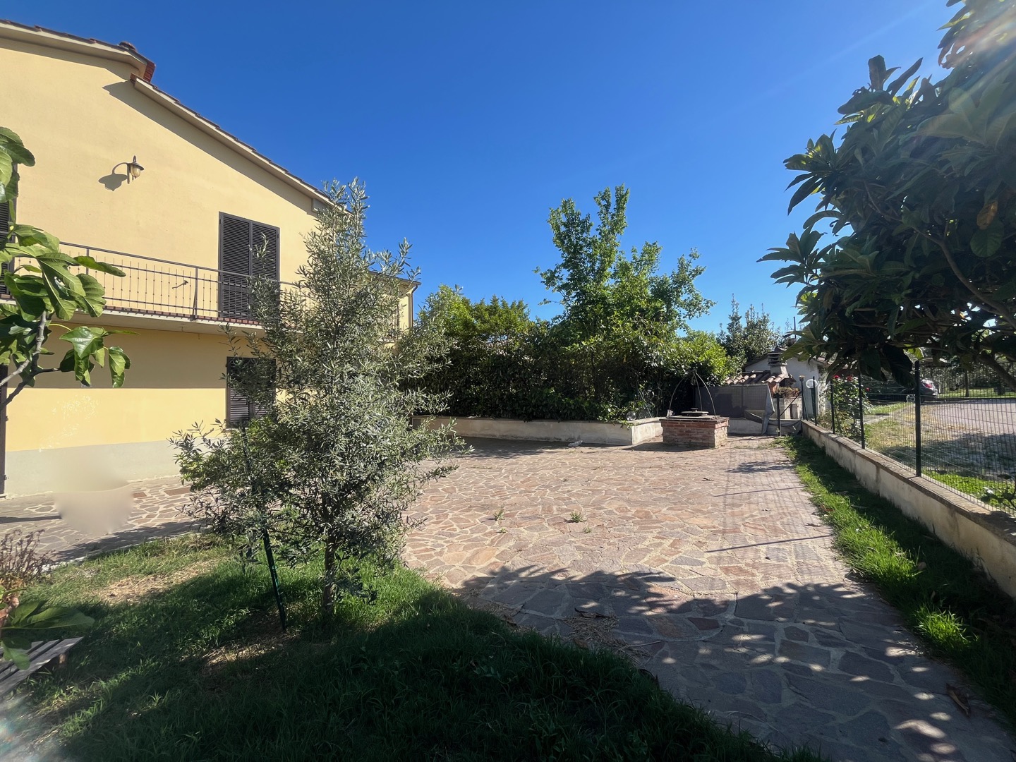 AV 1512 – 9 ABITAZIONE CORTONA LOC. FRATTA SANTA CATERINA