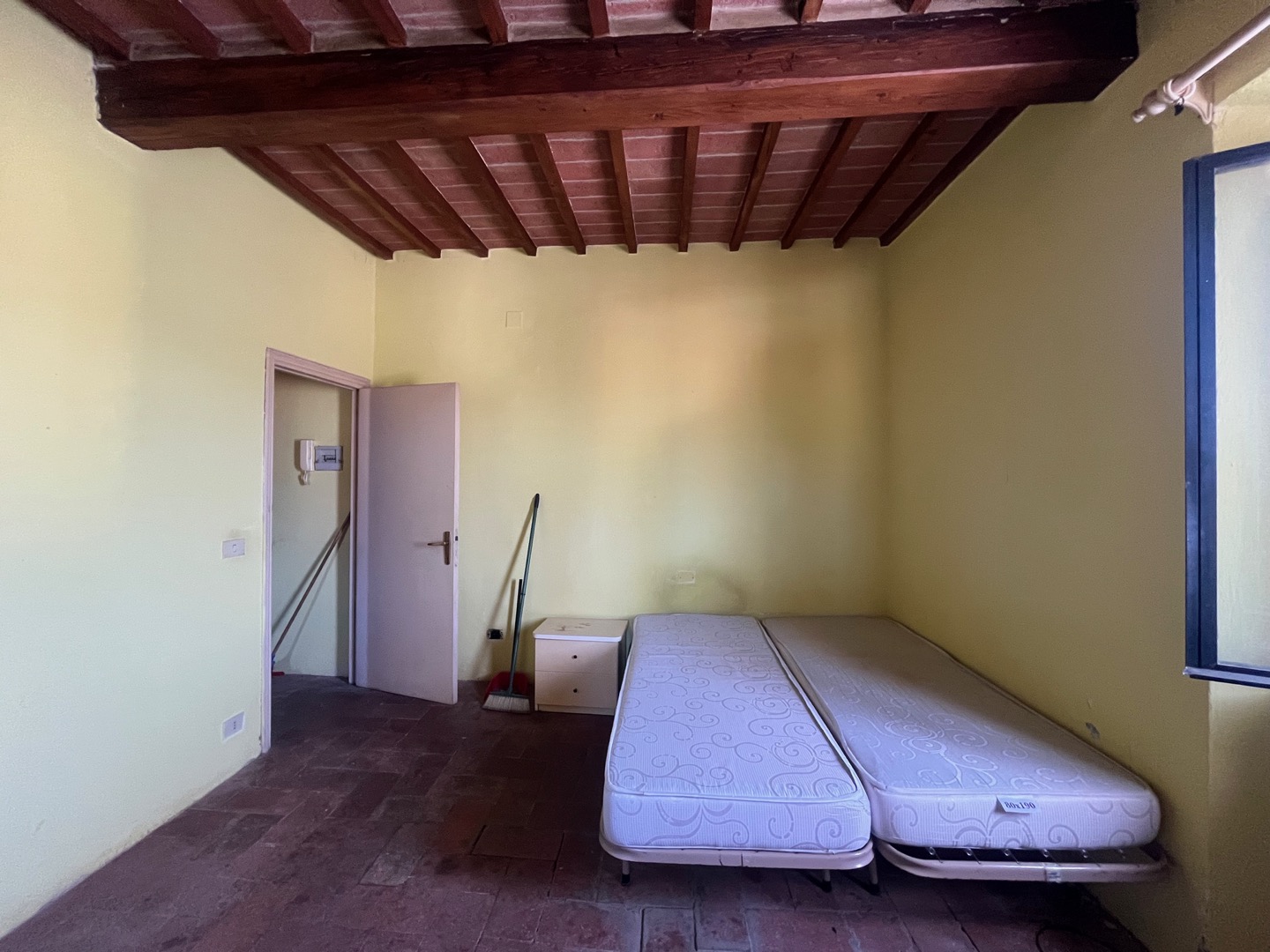 AV 1602 – 12 MINI APPARTAMENTO CAMUCIA MONSIGLIOLO