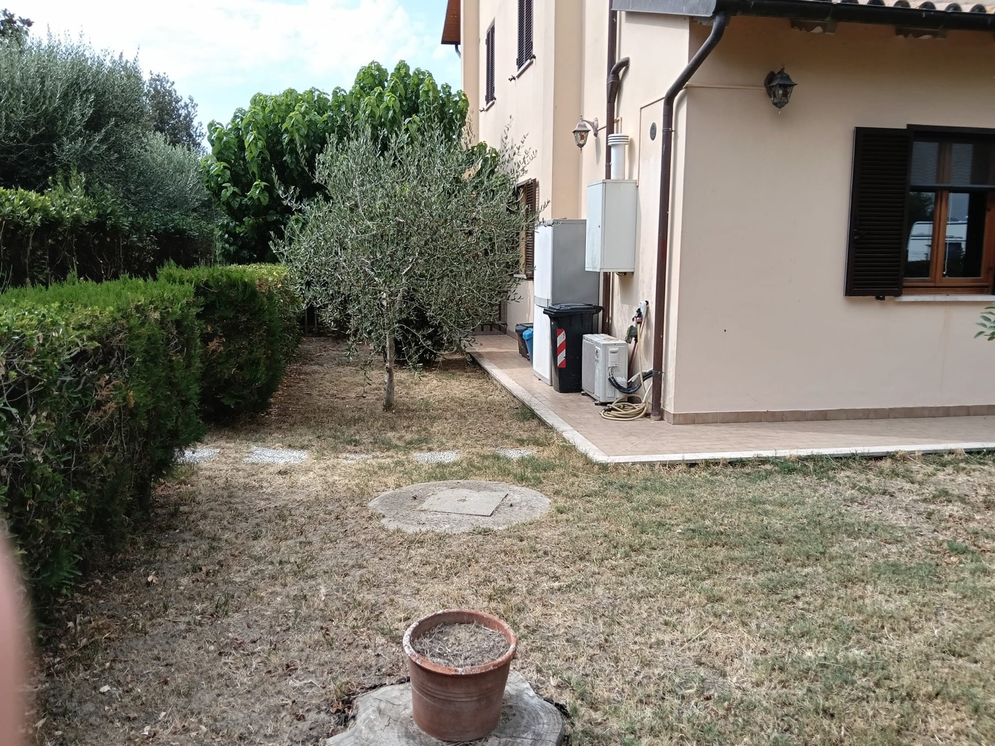 AV 1672 – 16 APPARTAMENTO CON GIARDINO LOCALITA’ BADIACCIA