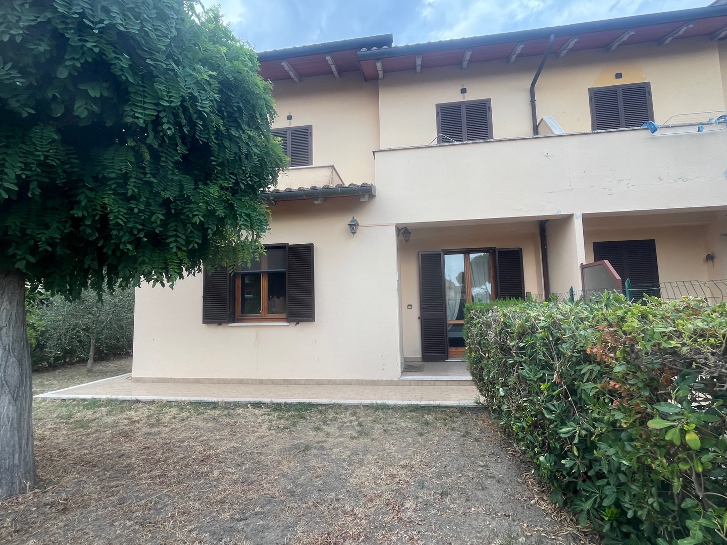 AV 1672 – 2 APPARTAMENTO CON GIARDINO LOCALITA’ BADIACCIA