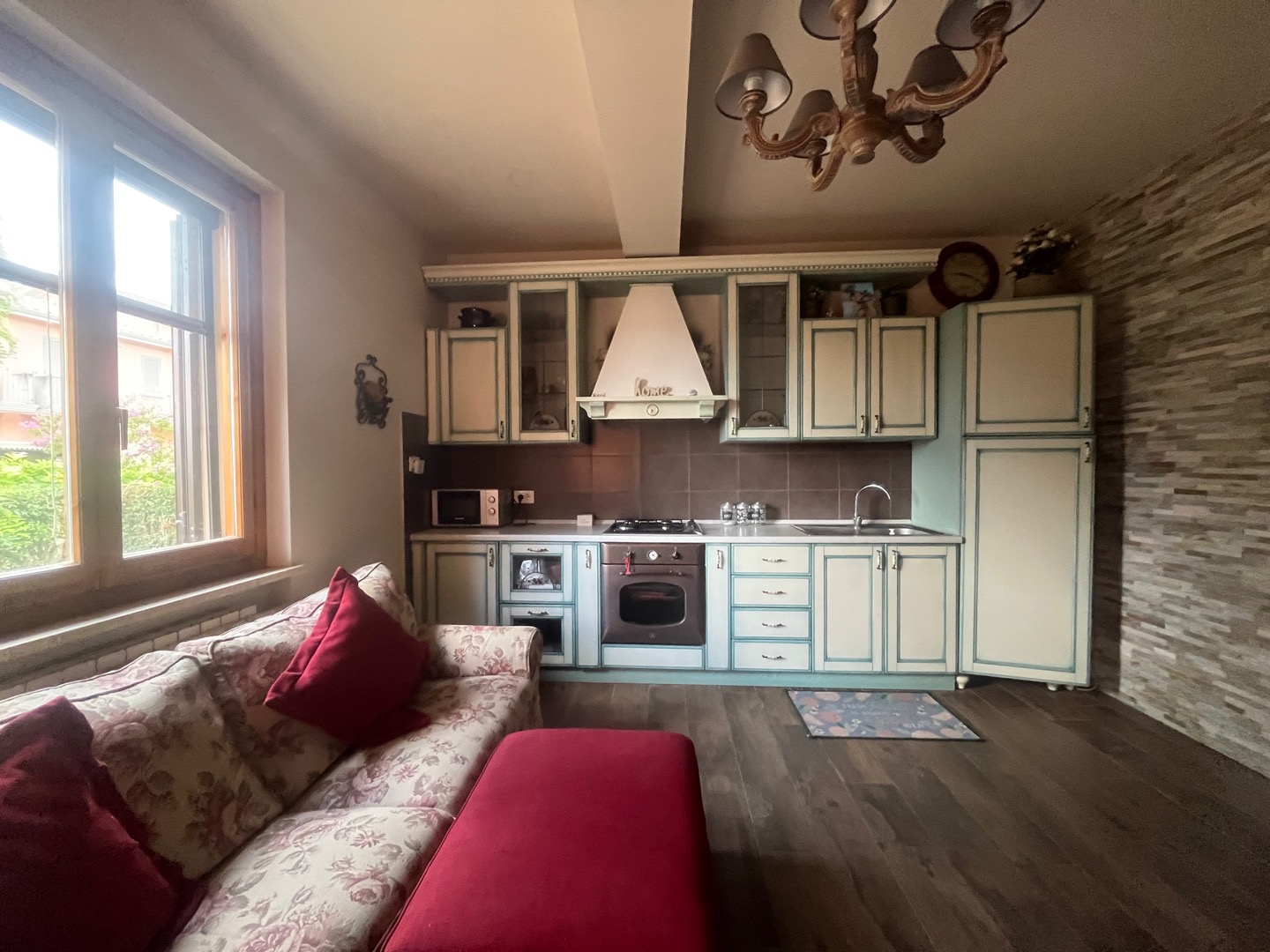 AV 1672 – 21 APPARTAMENTO CON GIARDINO LOCALITA’ BADIACCIA