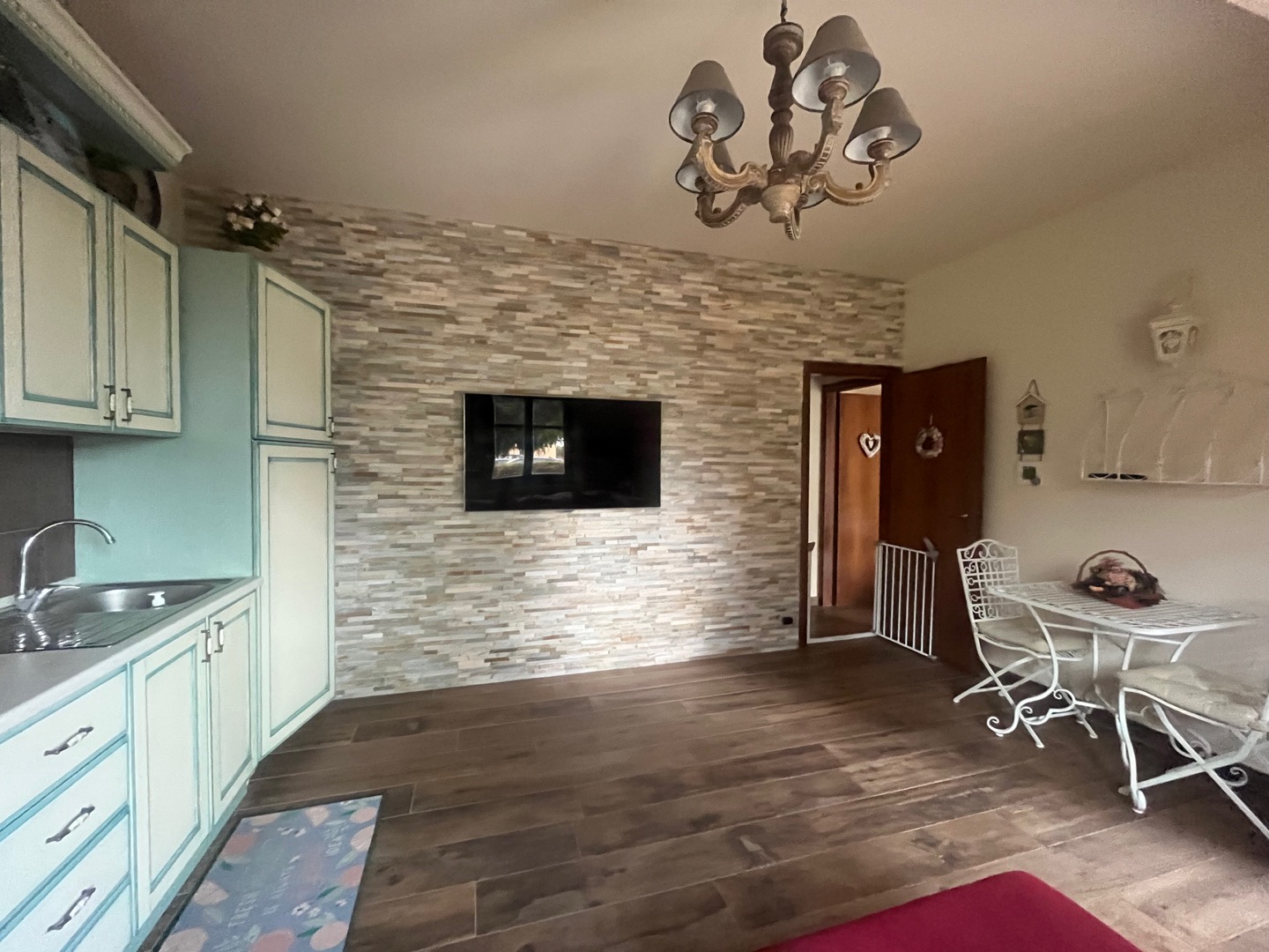AV 1672 – 23 APPARTAMENTO CON GIARDINO LOCALITA’ BADIACCIA
