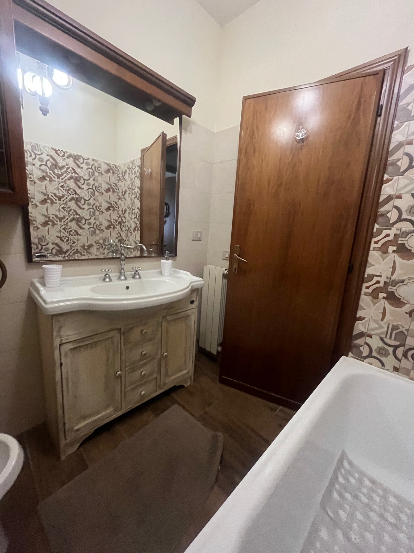 AV 1672 – 37 APPARTAMENTO CON GIARDINO LOCALITA’ BADIACCIA