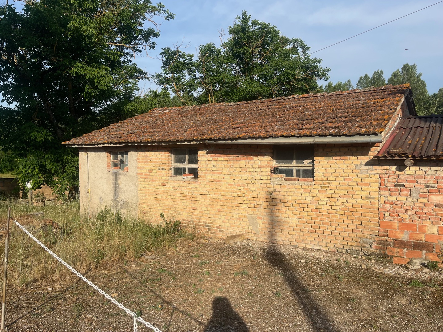 AV 1896 – 6 ABITAZIONE CON ANNESSI E TERRENO PIAN DI MARTE