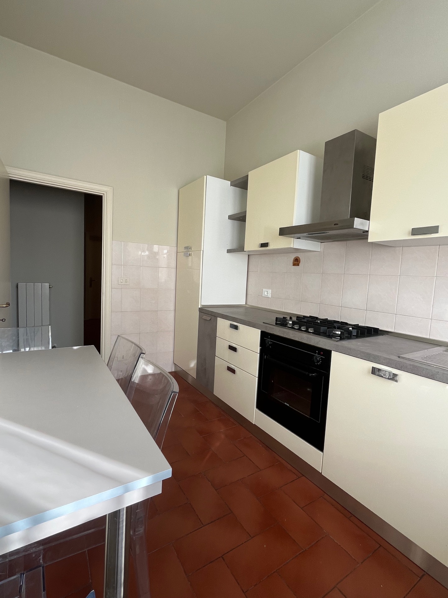 Appartamento Via Quinto Zampagni – 10 AFFITTO BELL’APPARTAMENTO ARREDATO CAMUCIA CENTRO