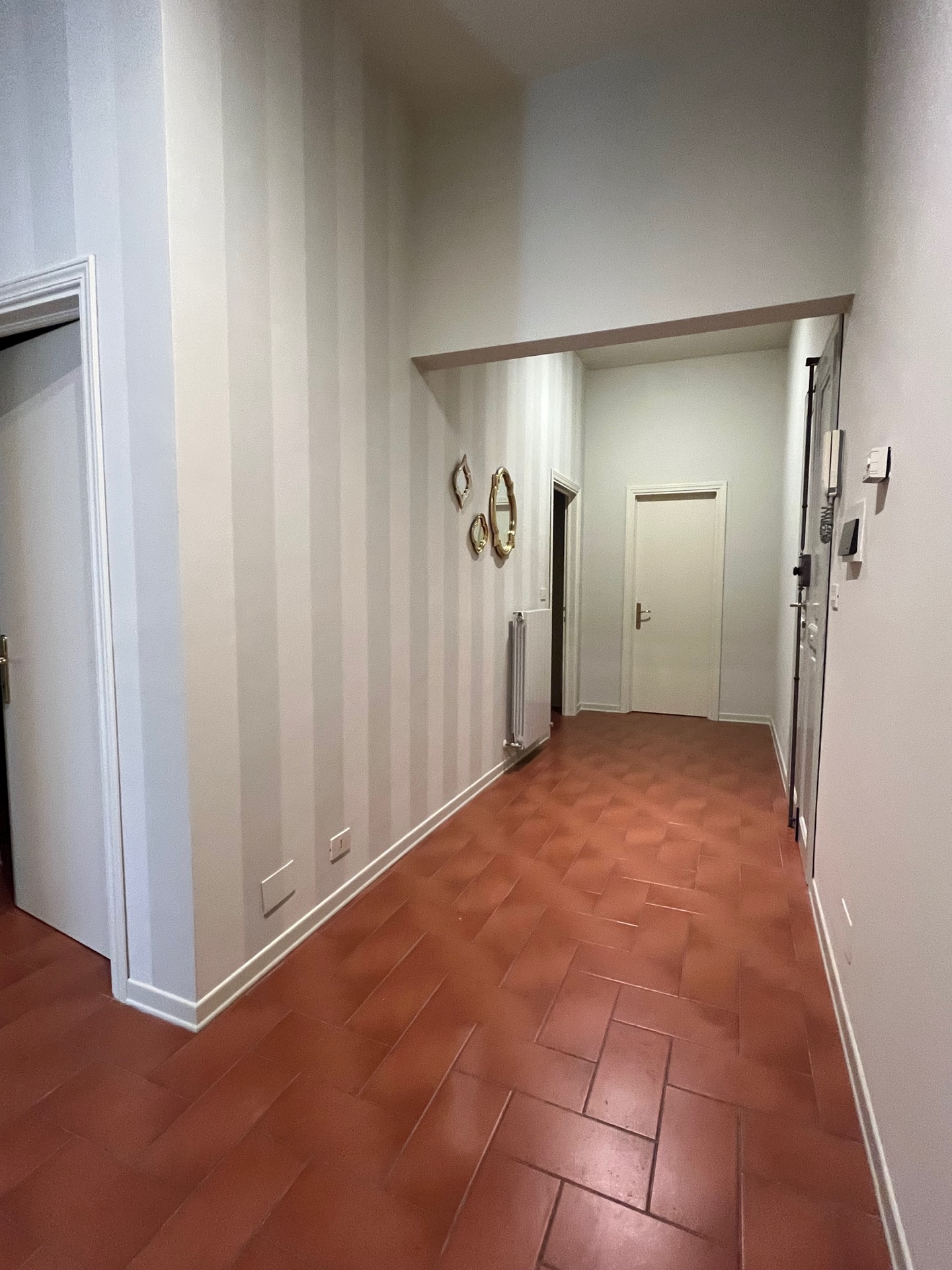 Appartamento Via Quinto Zampagni – 26 AFFITTO BELL’APPARTAMENTO ARREDATO CAMUCIA CENTRO