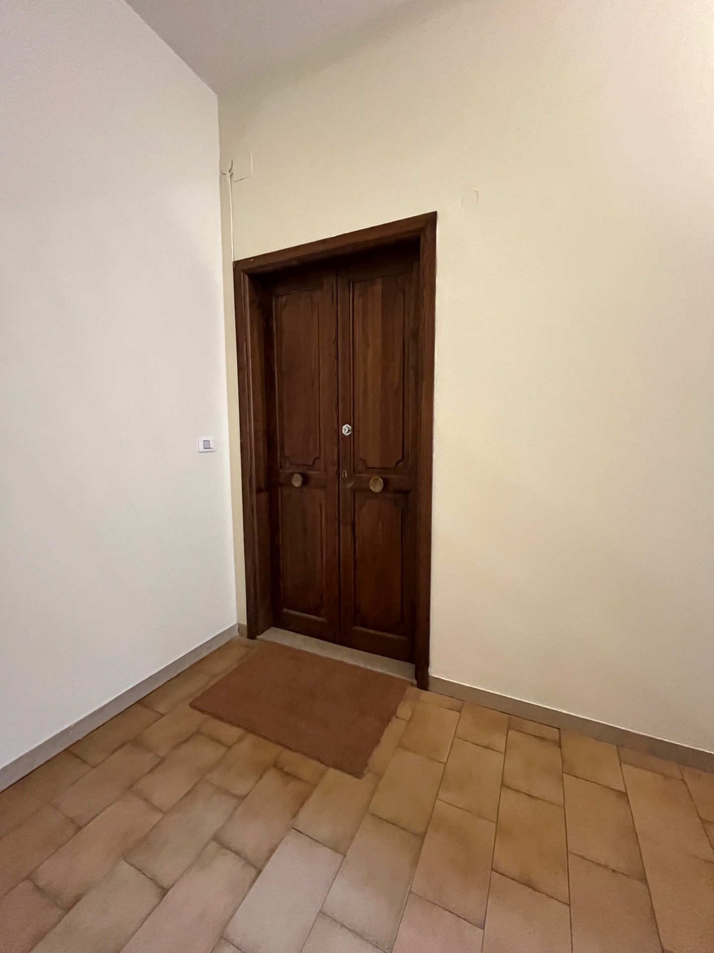 Appartamento Via Quinto Zampagni – 28 AFFITTO BELL’APPARTAMENTO ARREDATO CAMUCIA CENTRO