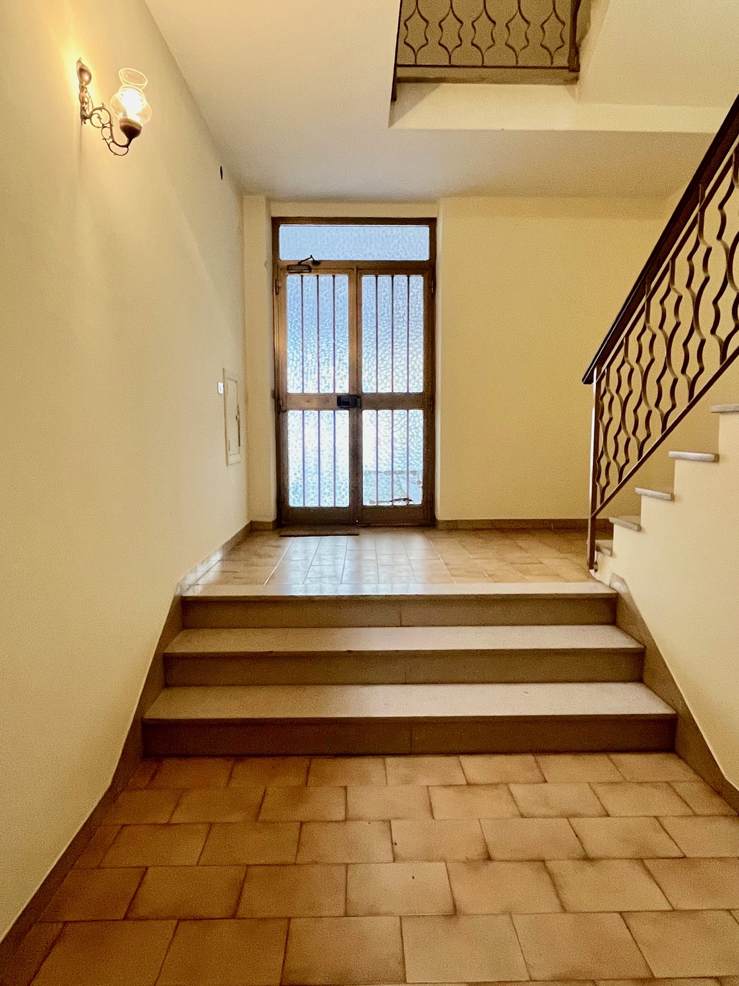 Appartamento Via Quinto Zampagni – 29 AFFITTO BELL’APPARTAMENTO ARREDATO CAMUCIA CENTRO