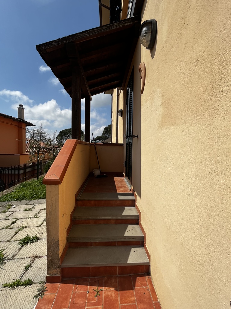 AV 1802_27 APPARTAMENTO CON GIARDINO IN VENDITA CORTONA CAMUCIA