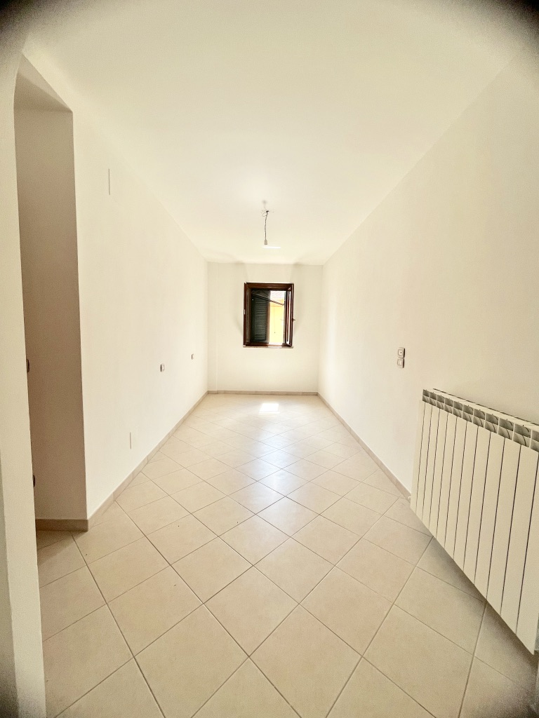 AV 1802_5 APPARTAMENTO CON GIARDINO IN VENDITA CORTONA CAMUCIA