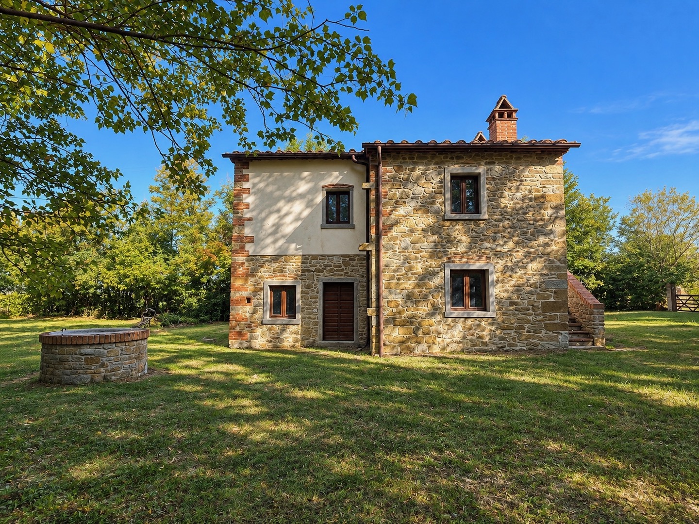 AV 1899_ – 1 CASOLARE INDIPENDENTE CORTONA CAMPAGNA