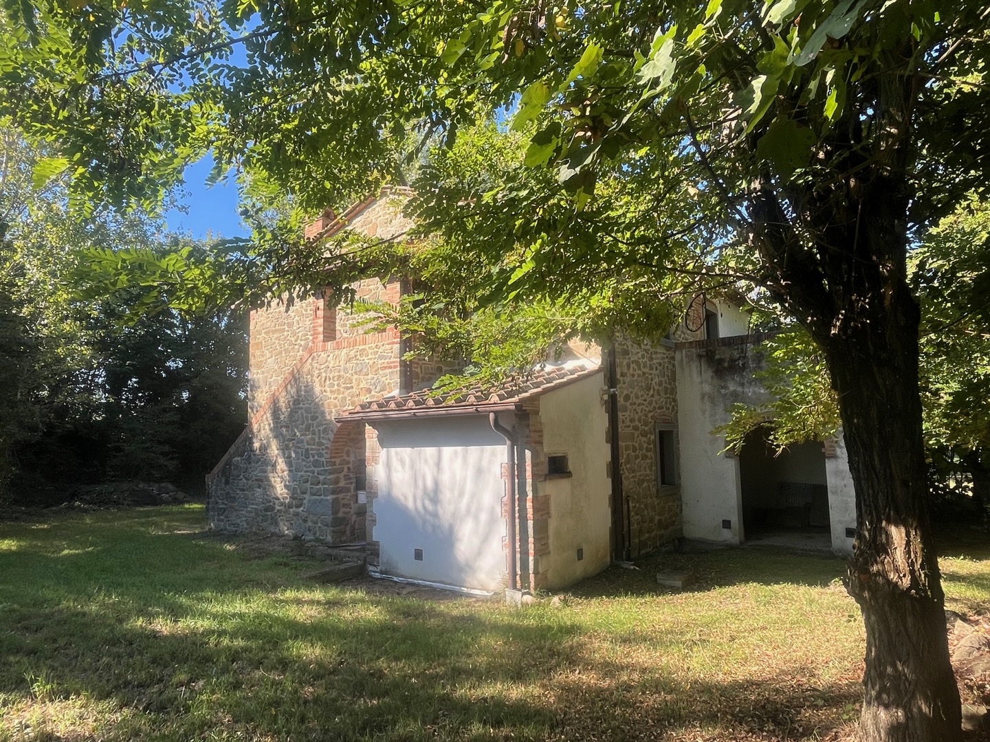 AV 1899_ – 11 CASOLARE INDIPENDENTE CORTONA CAMPAGNA