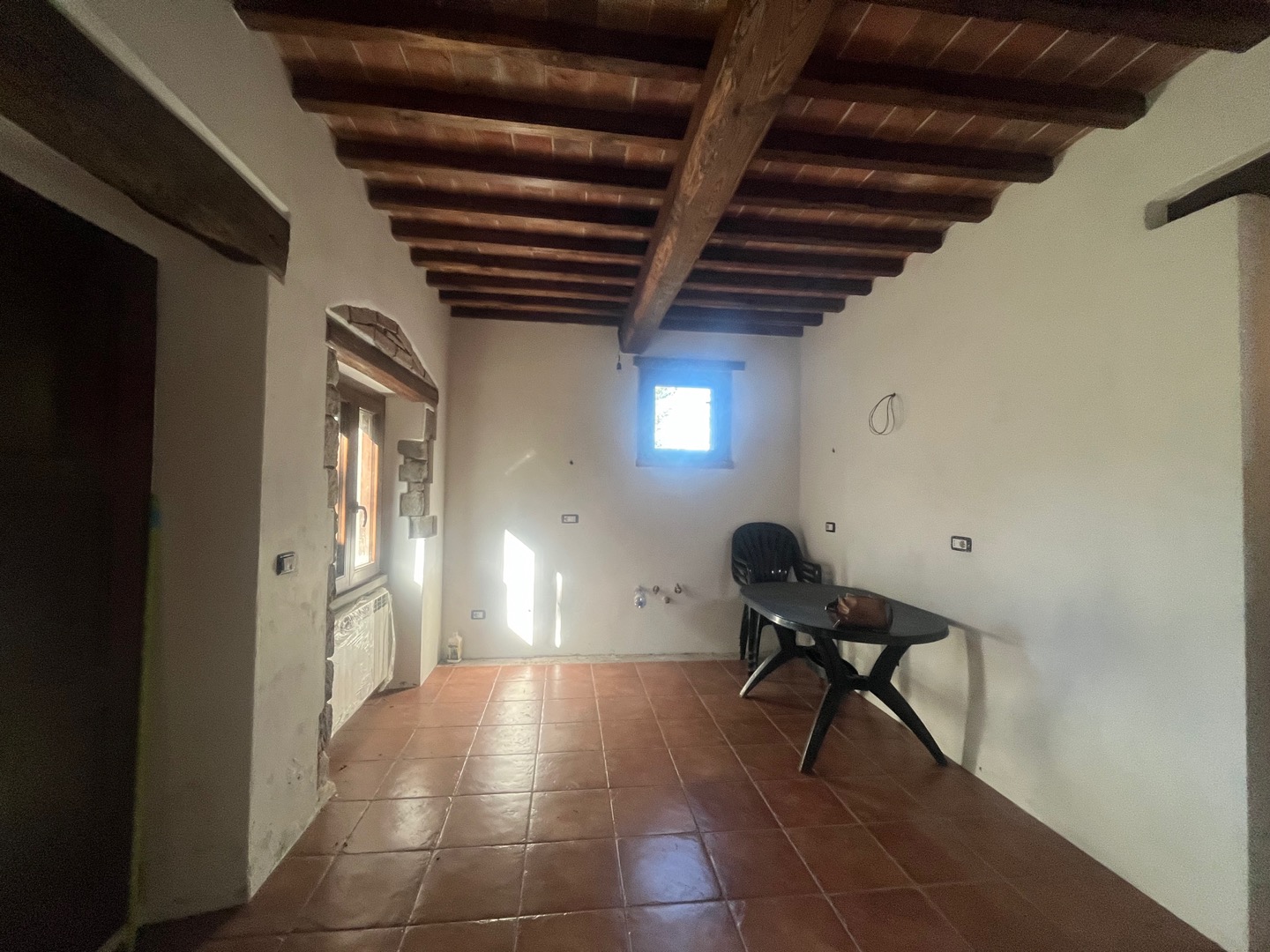 AV 1899_ – 18 CASOLARE INDIPENDENTE CORTONA CAMPAGNA