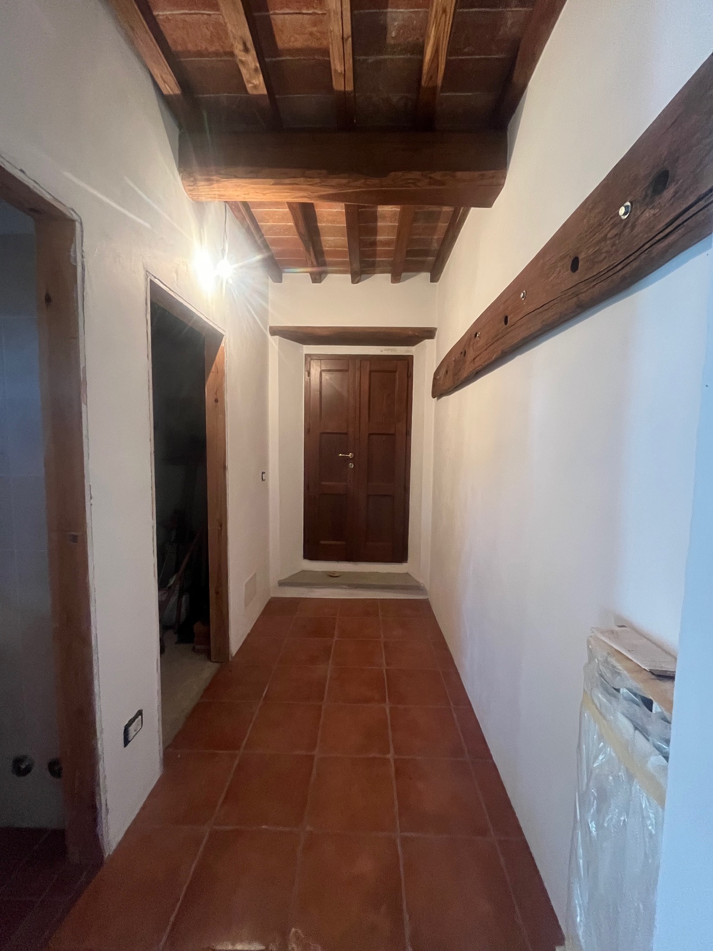 AV 1899_ – 26 CASOLARE INDIPENDENTE CORTONA CAMPAGNA