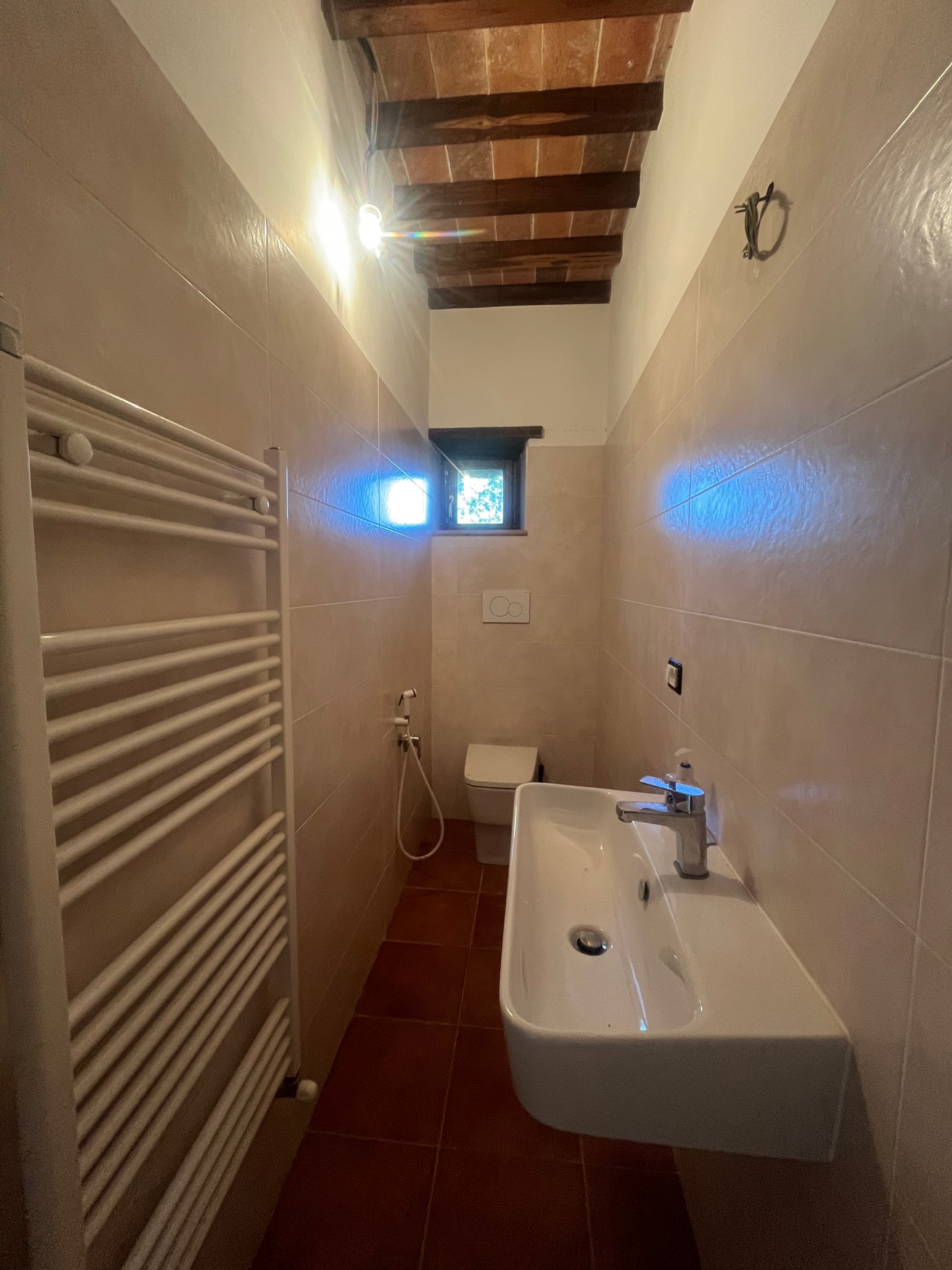 AV 1899_ – 27 CASOLARE INDIPENDENTE CORTONA CAMPAGNA