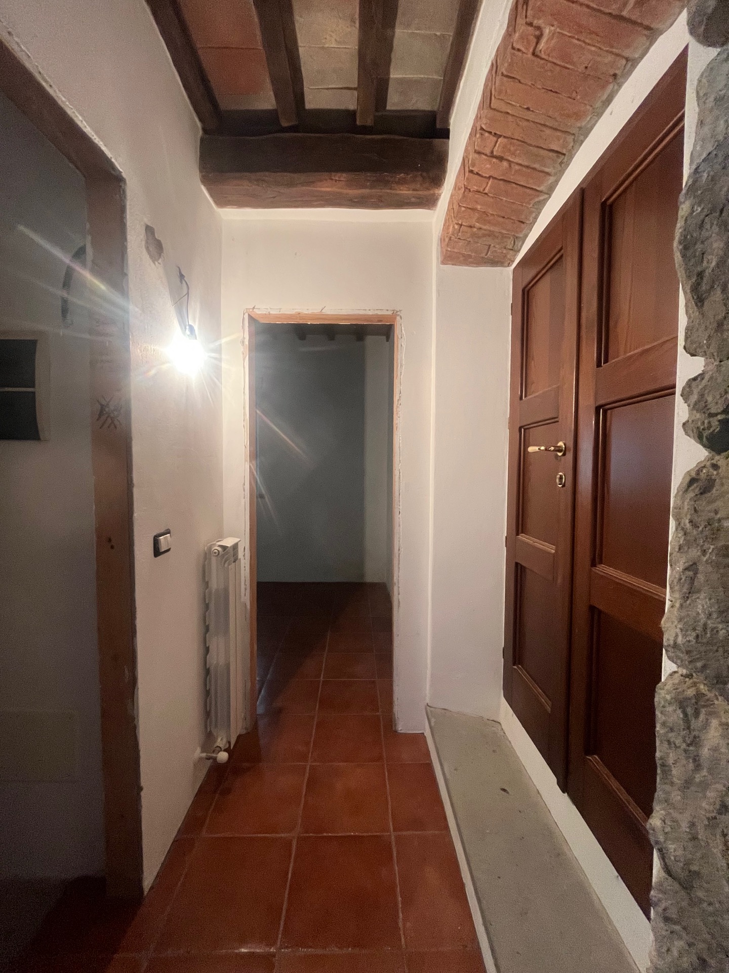 AV 1899_ – 30 CASOLARE INDIPENDENTE CORTONA CAMPAGNA