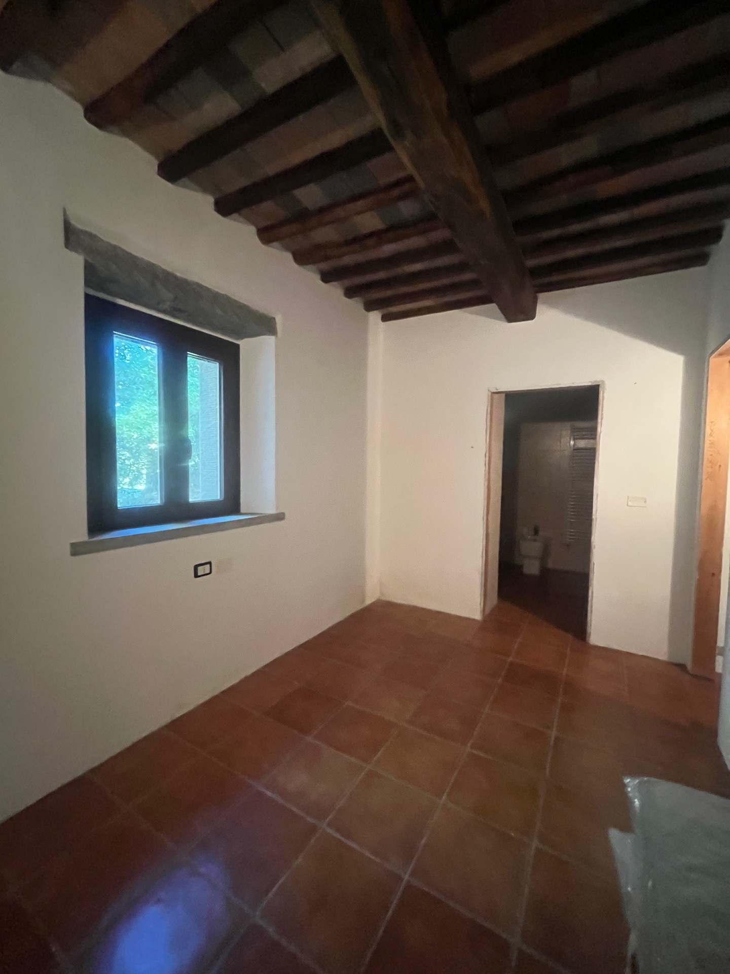 AV 1899_ – 32 CASOLARE INDIPENDENTE CORTONA CAMPAGNA