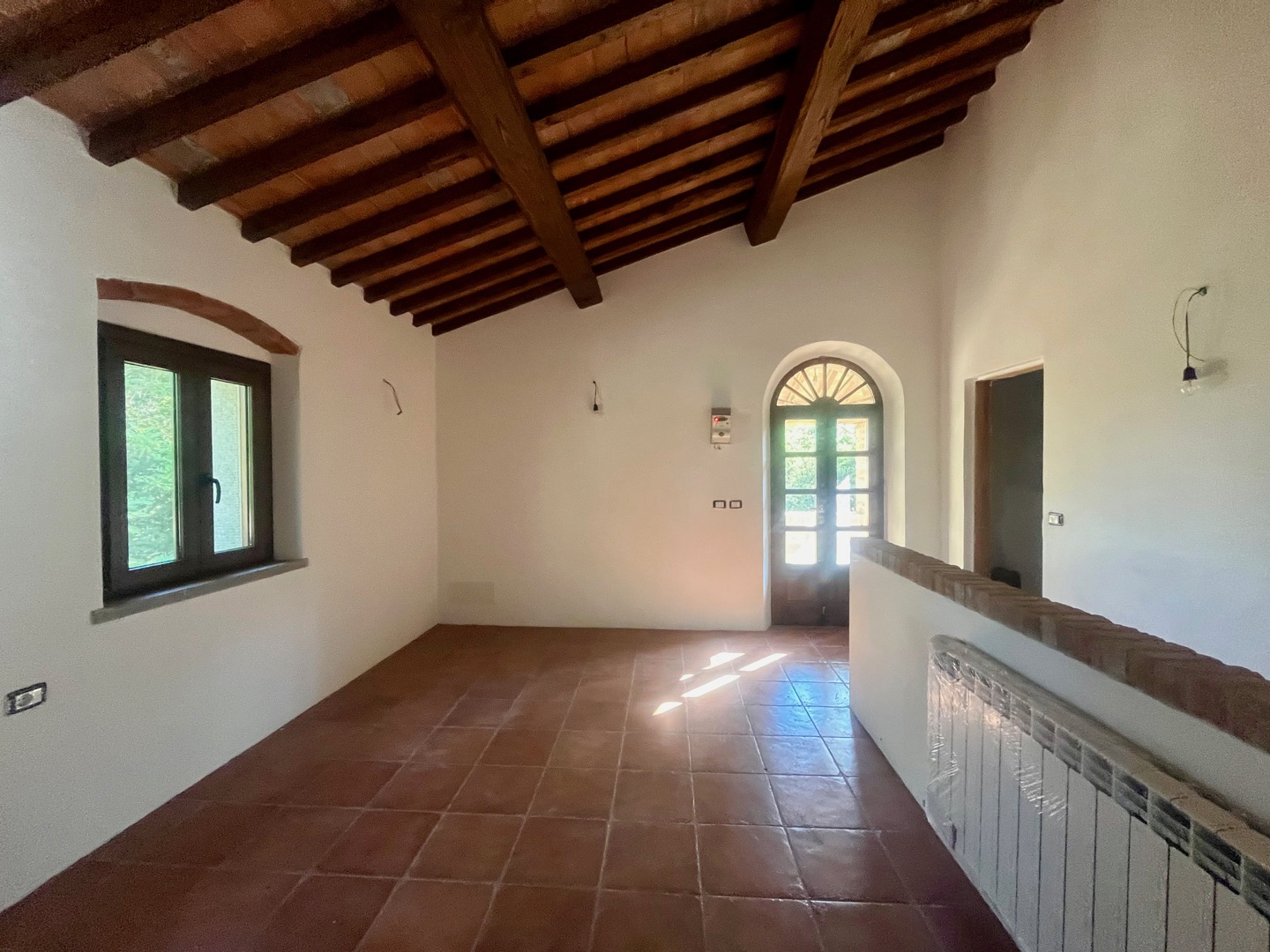 AV 1899_ – 40 CASOLARE INDIPENDENTE CORTONA CAMPAGNA