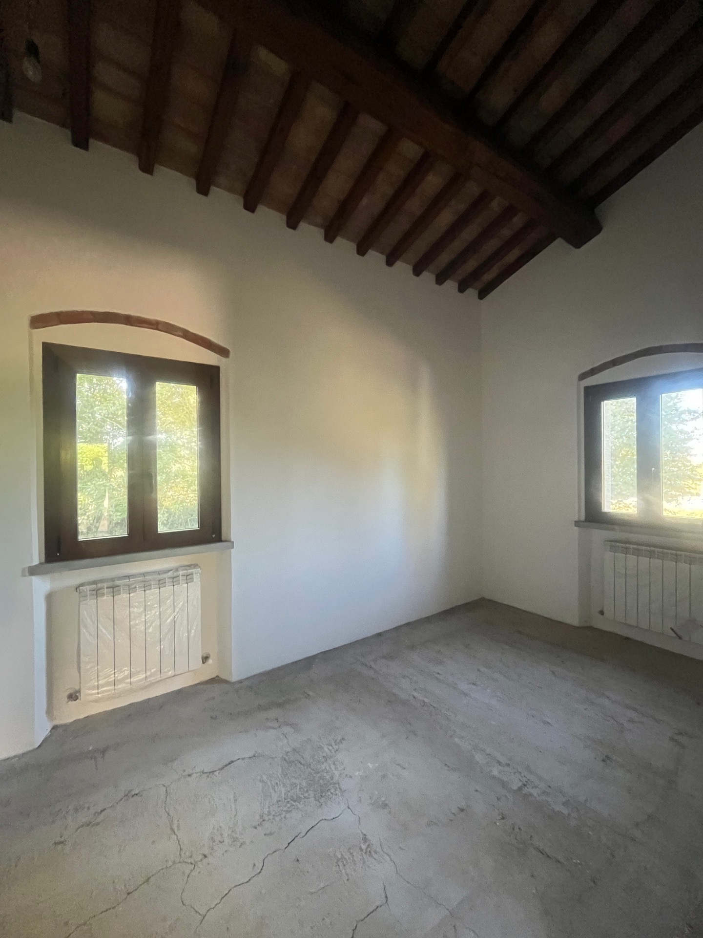 AV 1899_ – 42 CASOLARE INDIPENDENTE CORTONA CAMPAGNA