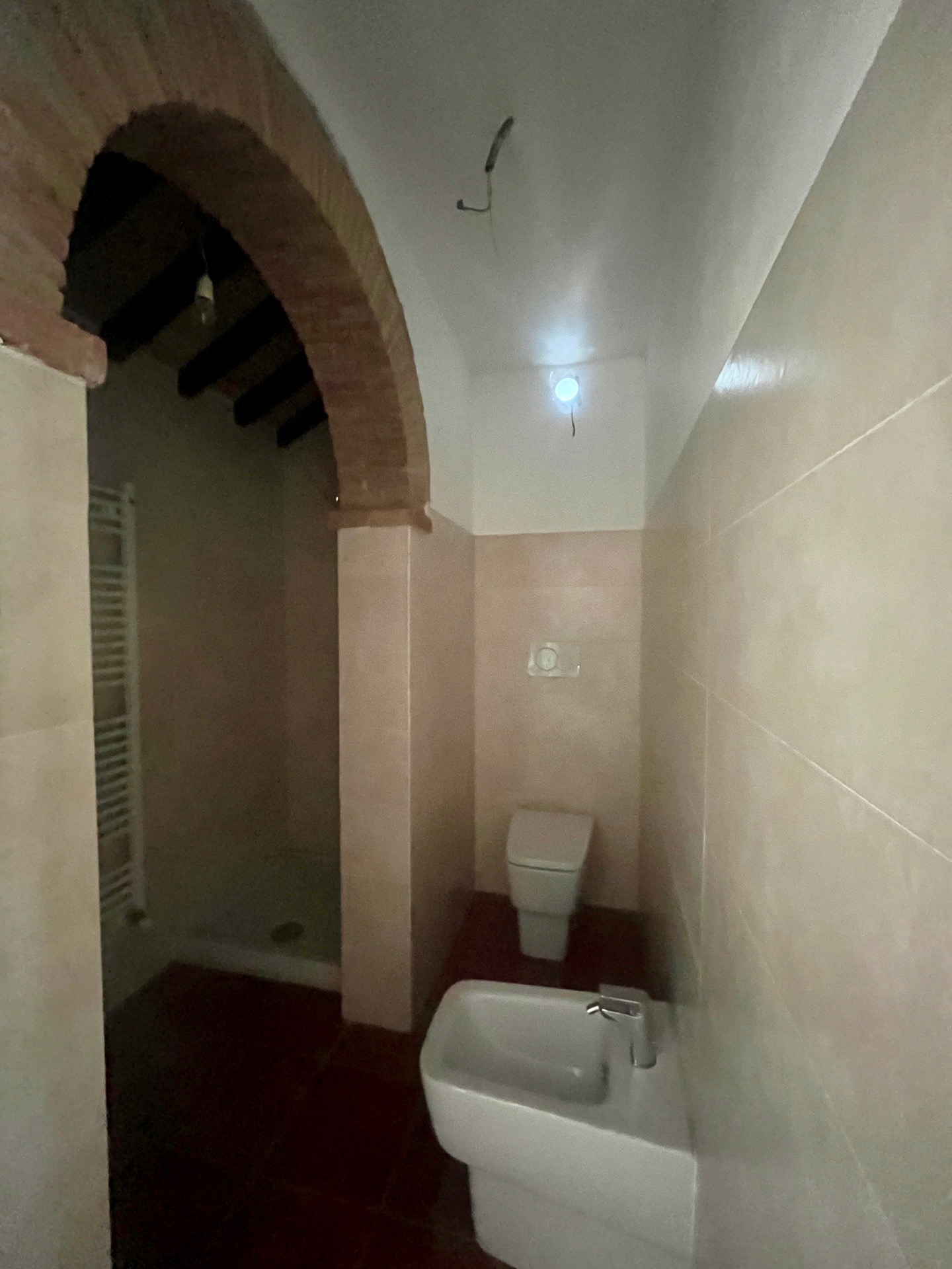 AV 1899_ – 45 CASOLARE INDIPENDENTE CORTONA CAMPAGNA