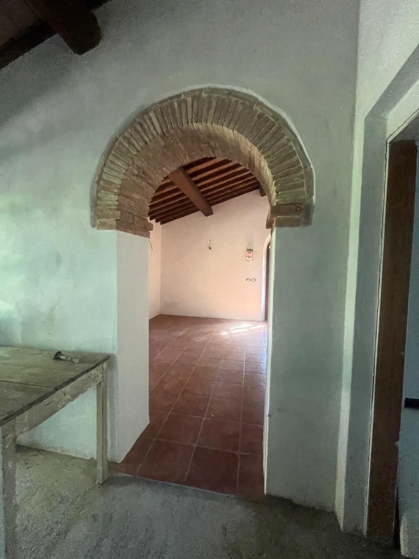 AV 1899_ – 49 CASOLARE INDIPENDENTE CORTONA CAMPAGNA