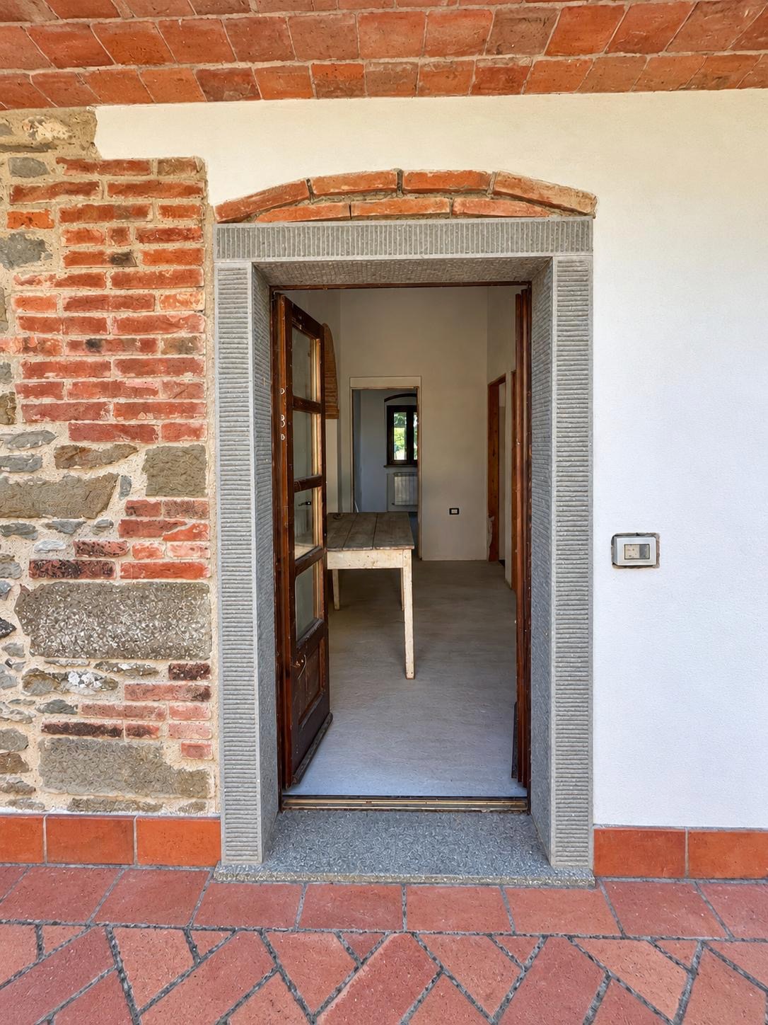 AV 1899_ – 50 CASOLARE INDIPENDENTE CORTONA CAMPAGNA