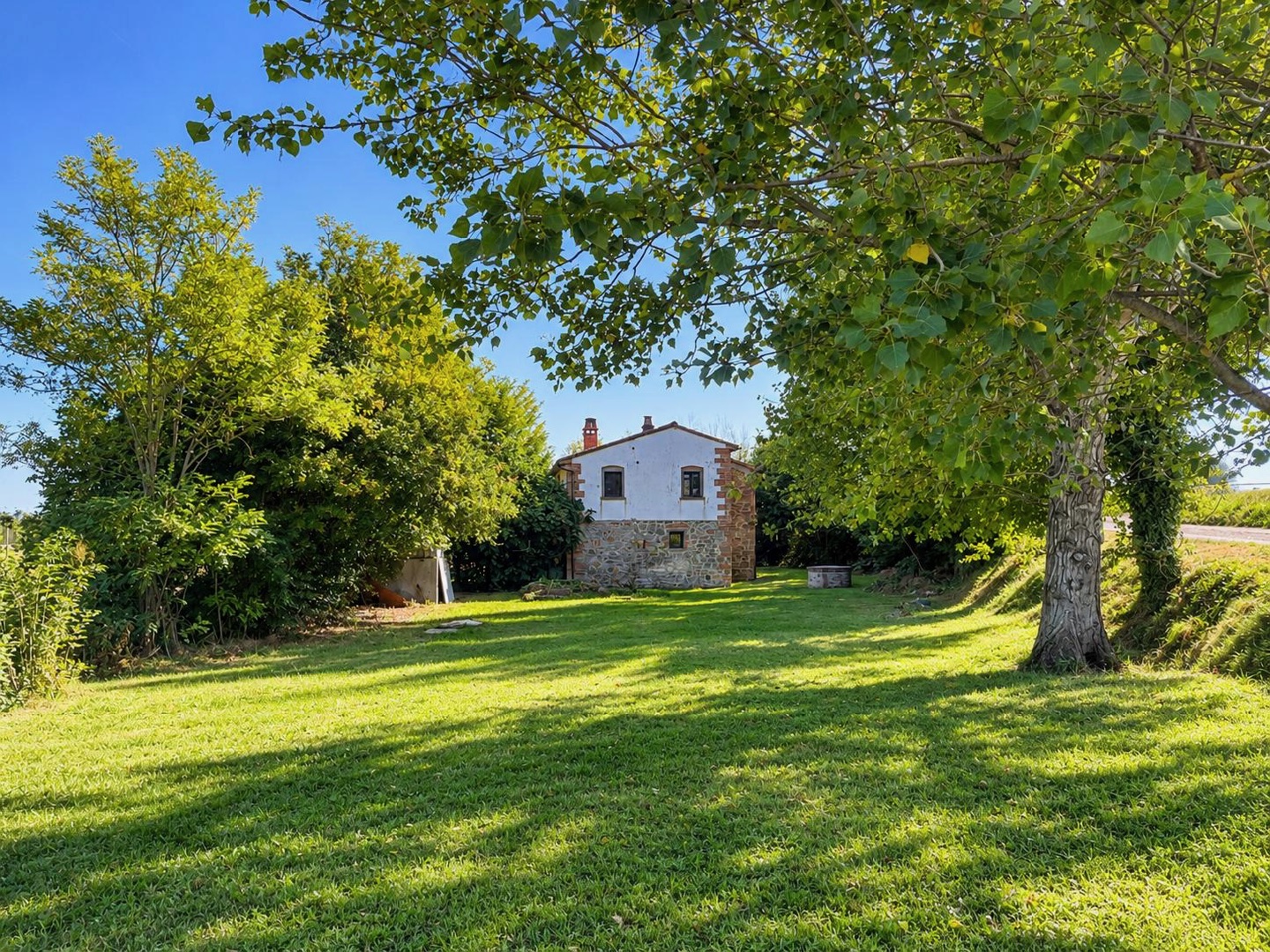 AV 1899_ – 54 CASOLARE INDIPENDENTE CORTONA CAMPAGNA