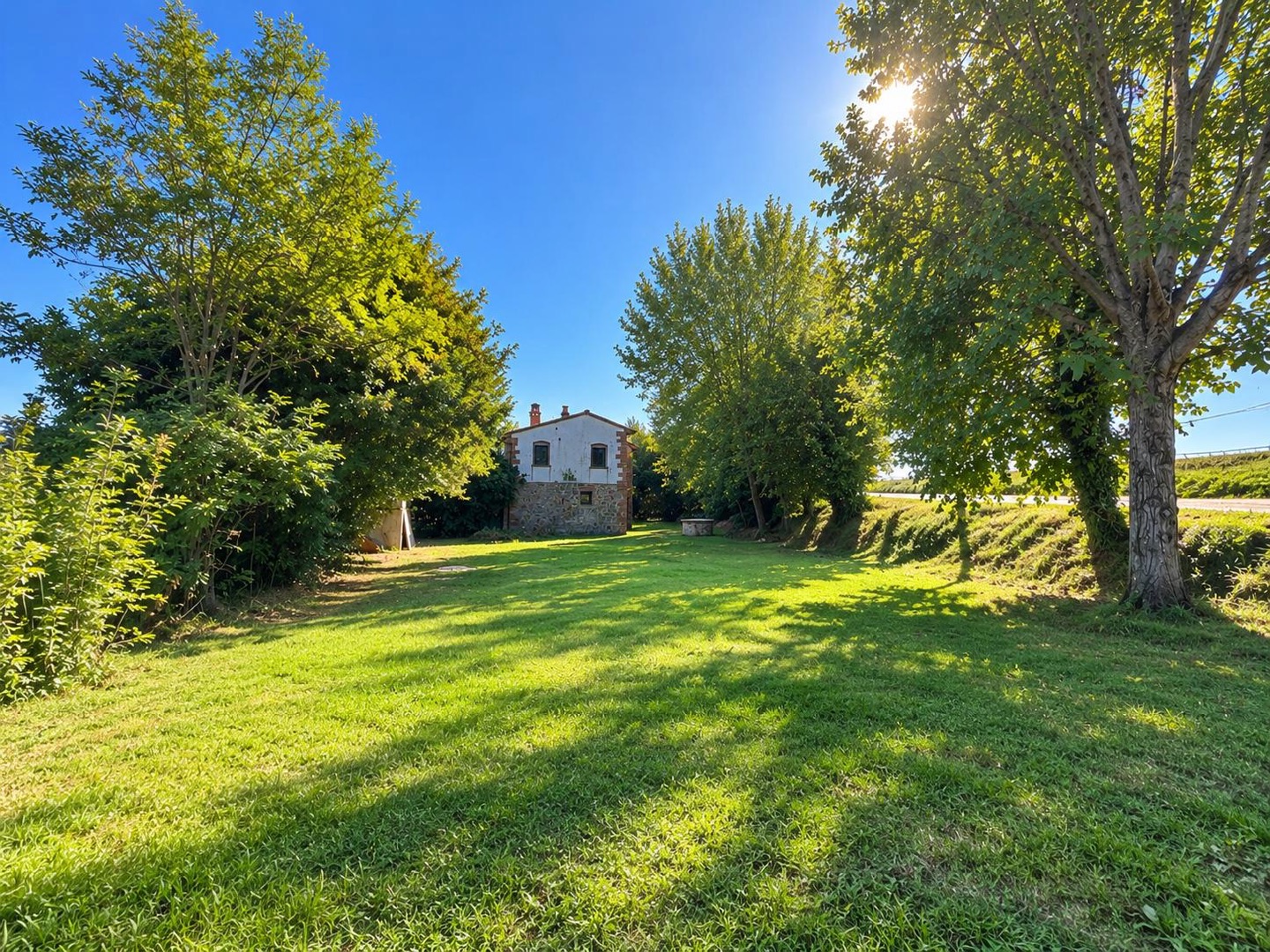 AV 1899_ – 56 CASOLARE INDIPENDENTE CORTONA CAMPAGNA