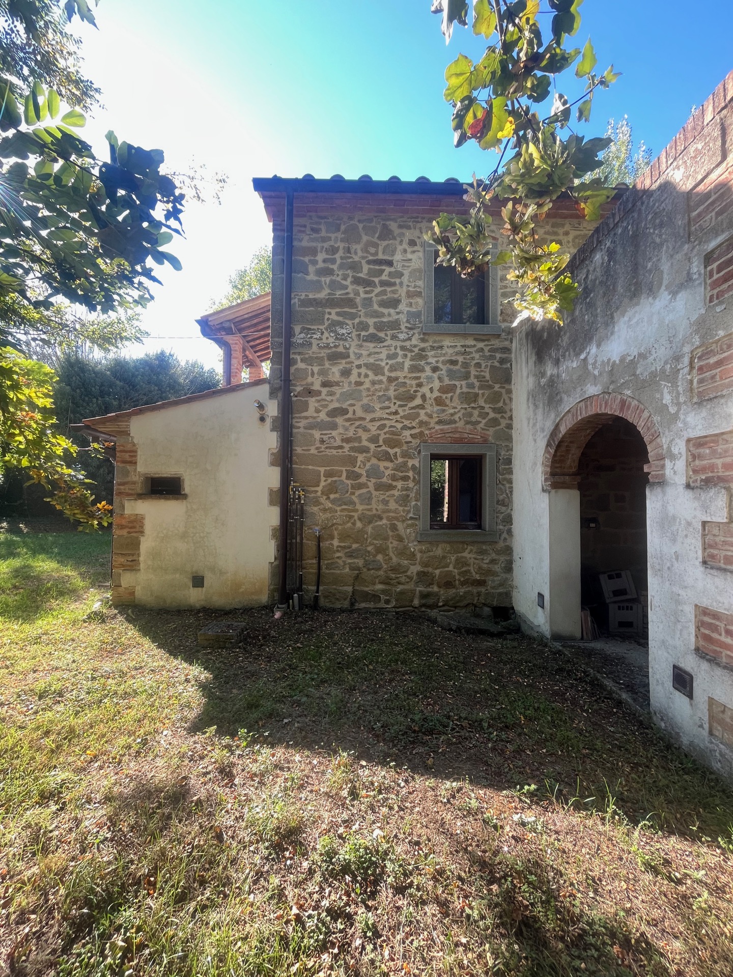 AV 1899_ – 6 CASOLARE INDIPENDENTE CORTONA CAMPAGNA